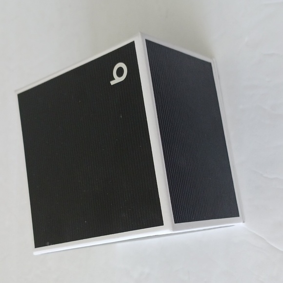 Jewelry Gift Box Bloomingdales Cardboard Black & White Square A - Picture 1 of 8